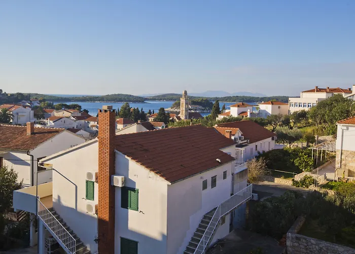 Kovacevic 3* Hvar Town