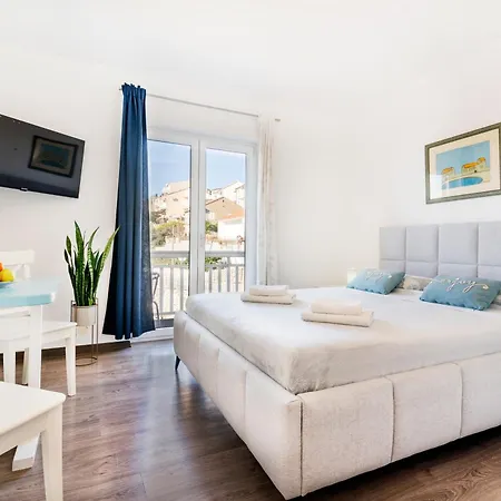 Kovacevic 3* Hvar Town