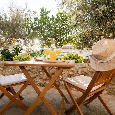 Kovacevic 3* Hvar Town